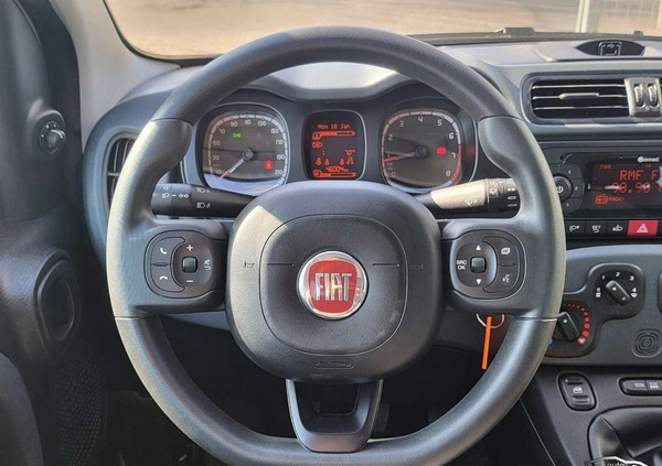 Fiat Panda cena 49900 przebieg: 46004, rok produkcji 2019 z Kościan małe 466